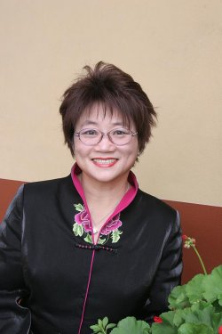 吴玲瑶